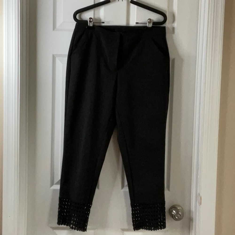 🔥$5 SALE!.Airoldi Collection beautiful embellished hem ankle pants, sz 14 black